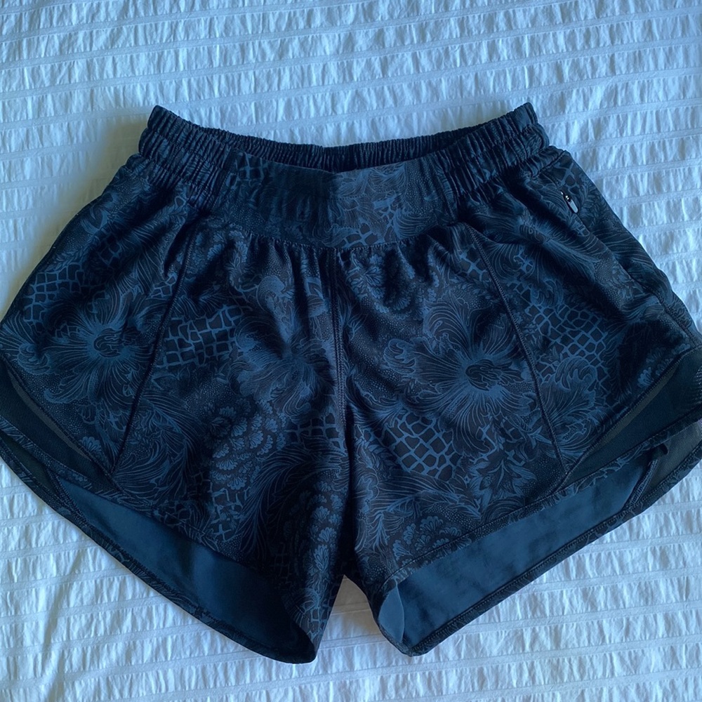 Hotty Hot High-Rise Lined Short 4”